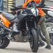 KTM 890 Adventure S: spunta la crossover con avantreno da 17 [Foto Spia]