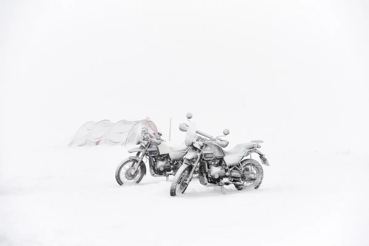 Royal Enfield 90South: il racconto di Dean Coxson della spedizione al Polo Sud (5)