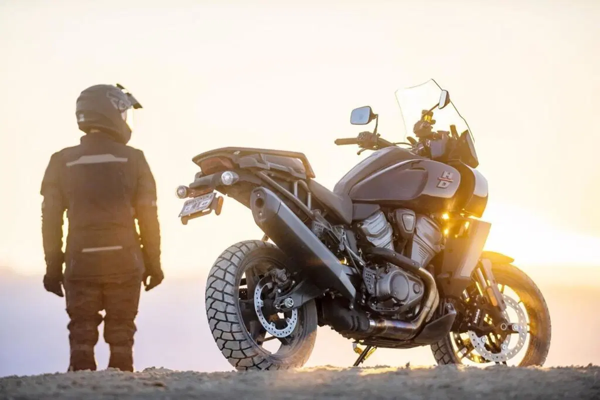 Harley-Davidson Pan America 1250. Presenta la prima Adventure H-D