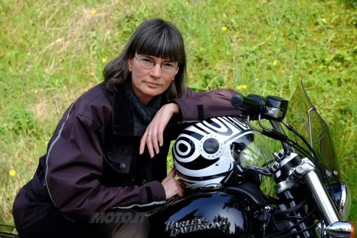 Motor Bike Expo: Barbara Timme e il suo Caberg Riviera  (4)
