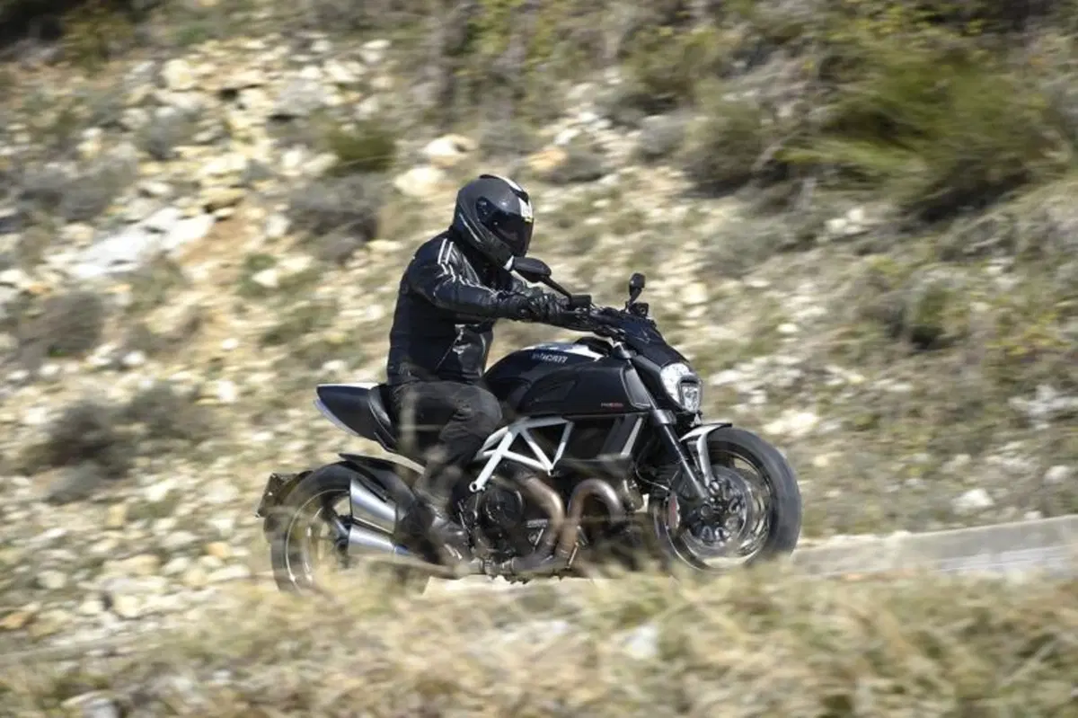 Ducati Diavel Carbon