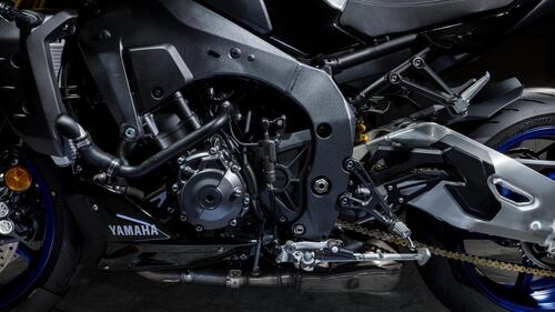 Yamaha MT-10 e MT-10 SP: prezzi e arrivi delle novità 2022 (5)