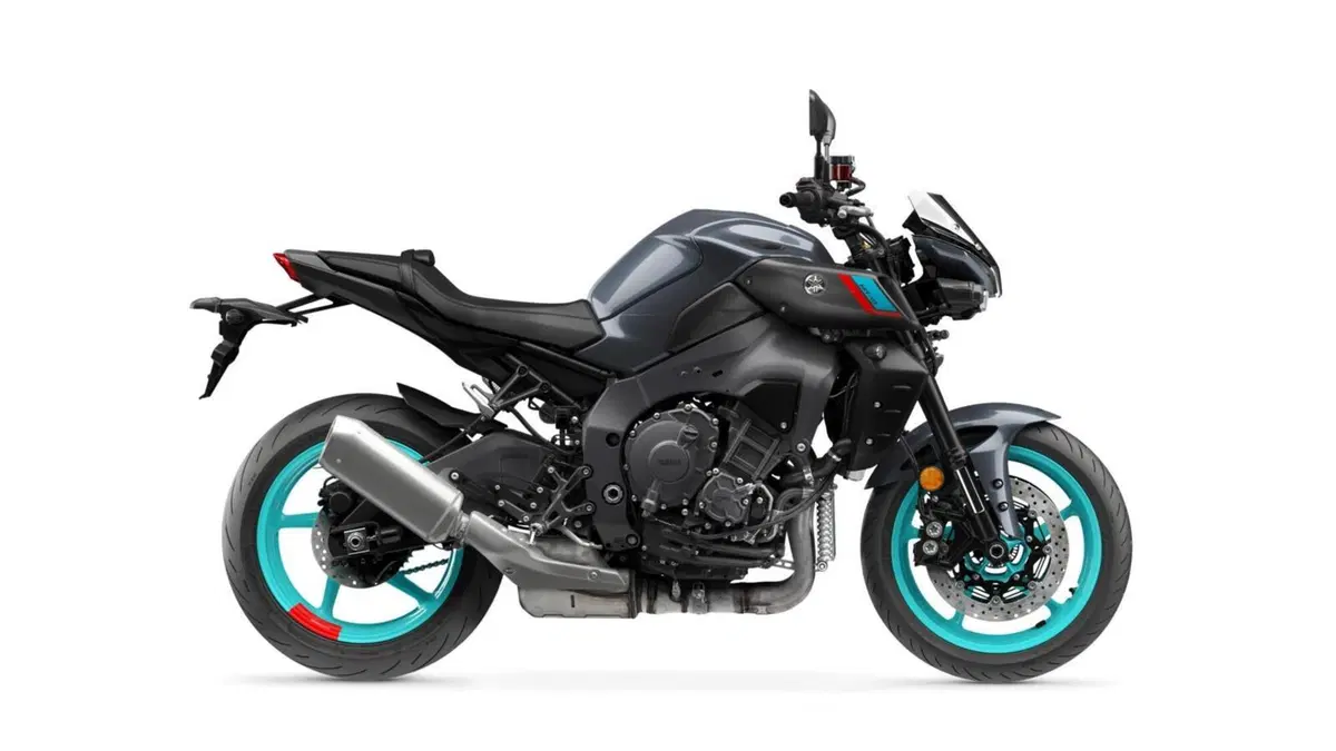 Yamaha MT-10 e MT-10 SP: prezzi e arrivi delle novità 2022 (11)