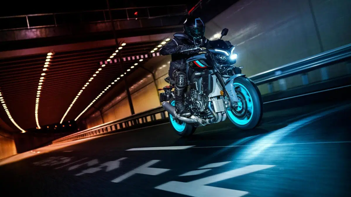 Yamaha MT-10 e MT-10 SP: prezzi e arrivi delle novità 2022 (21)