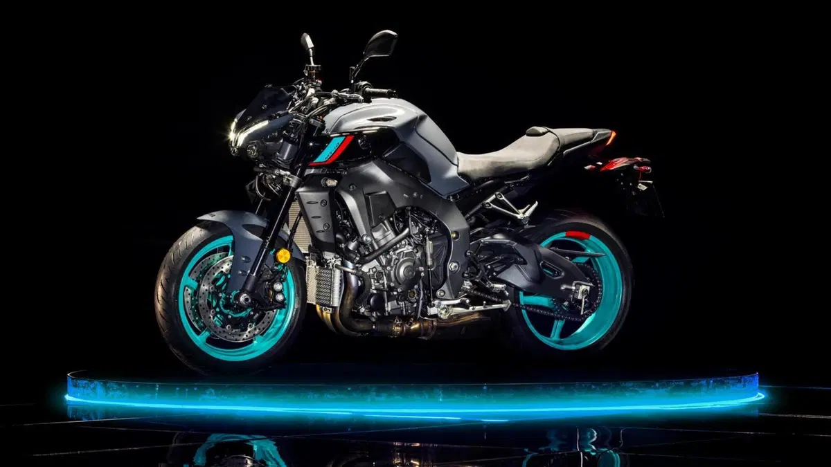 Yamaha MT-10 e MT-10 SP: prezzi e arrivi delle novità 2022 (28)