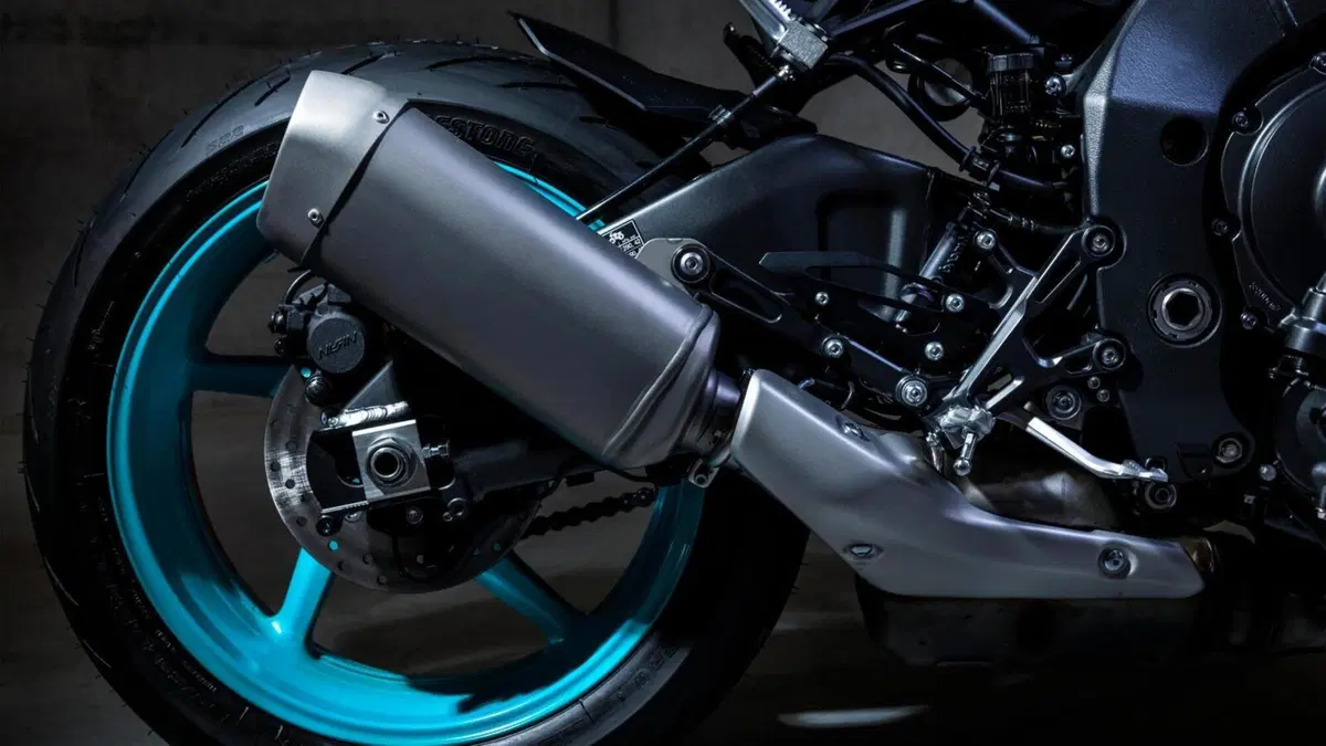 Yamaha MT-10 e MT-10 SP: prezzi e arrivi delle novità 2022 (27)