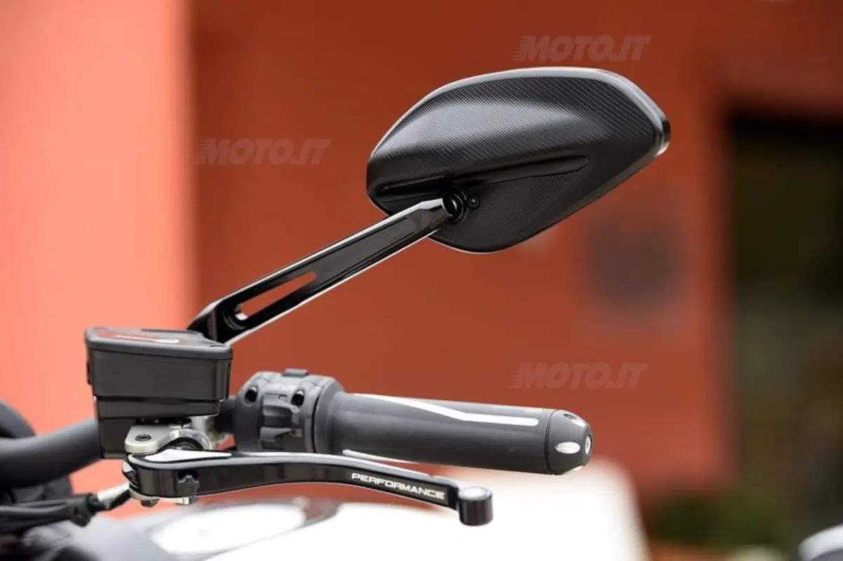 Ducati Diavel Carbon (75)