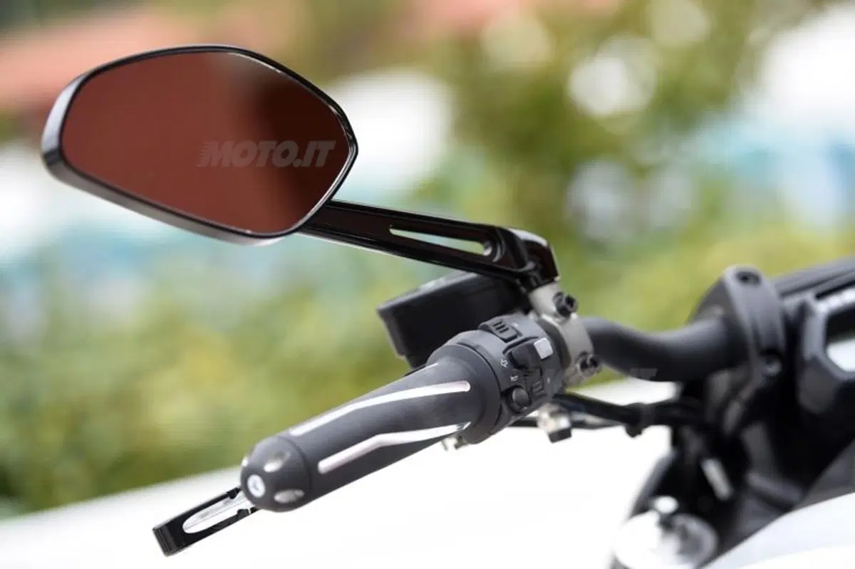 Ducati Diavel Carbon (76)