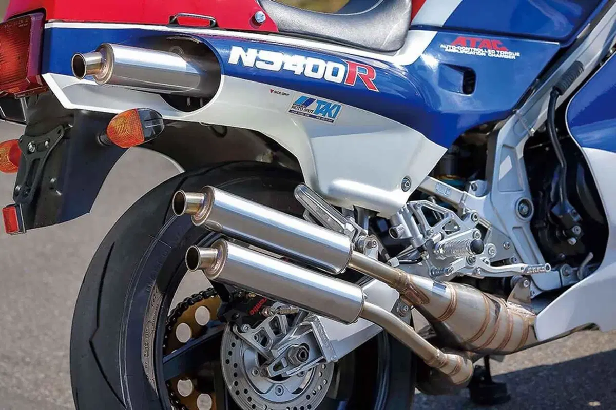 Honda NS 400R Foliserie, ancora una due tempi aggiornata nella ciclistica (10)