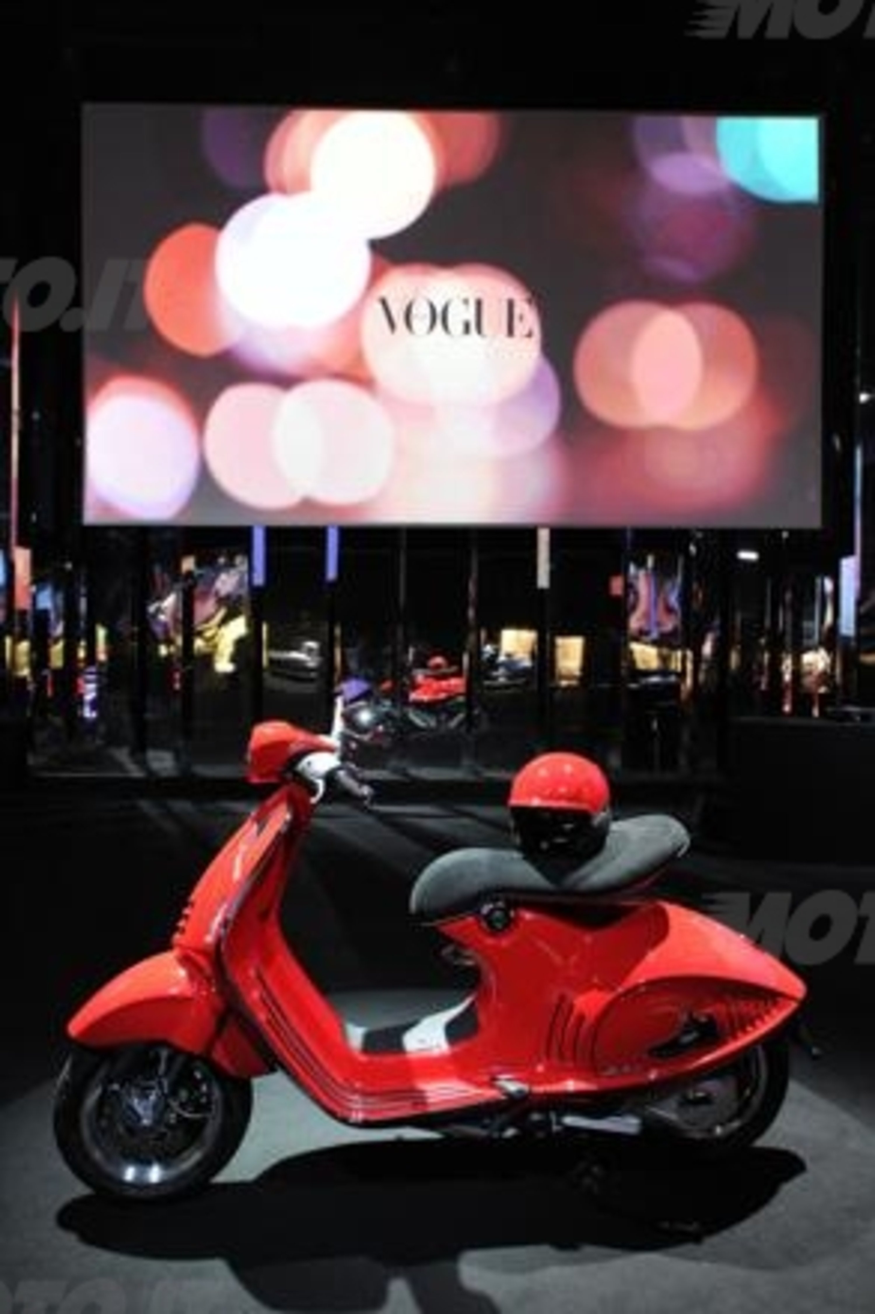The Unique Vespa 946, Piaggio incontra Vogue Italia