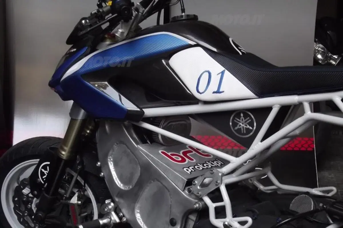 Yamaha TMax Extreme, da BRT Prototipi (7)