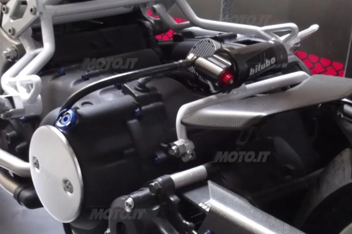 Yamaha TMax Extreme, da BRT Prototipi (10)