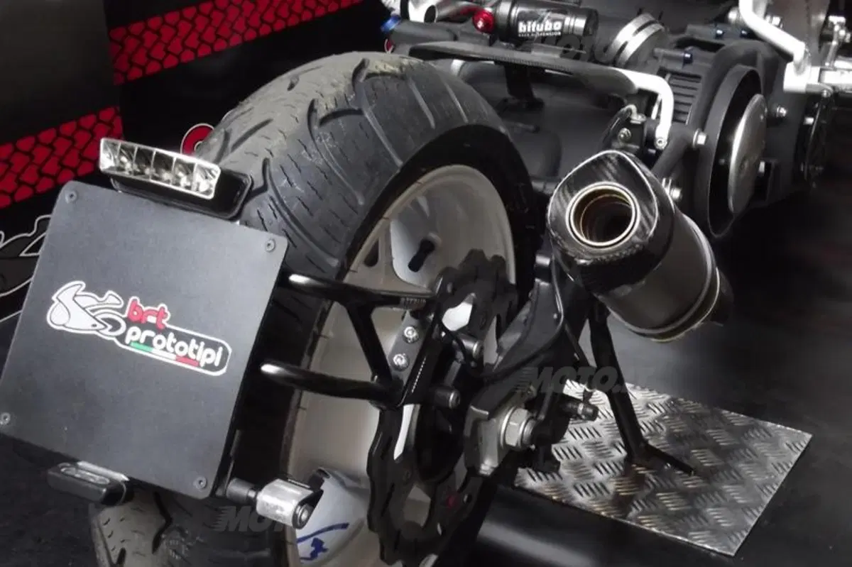 Yamaha TMax Extreme, da BRT Prototipi (18)
