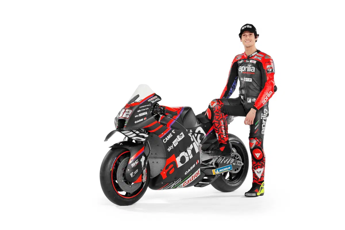 MotoGP 2022. Presentazione Aprilia: Factory team, RS-GP evoluta, alte ambizioni (20)