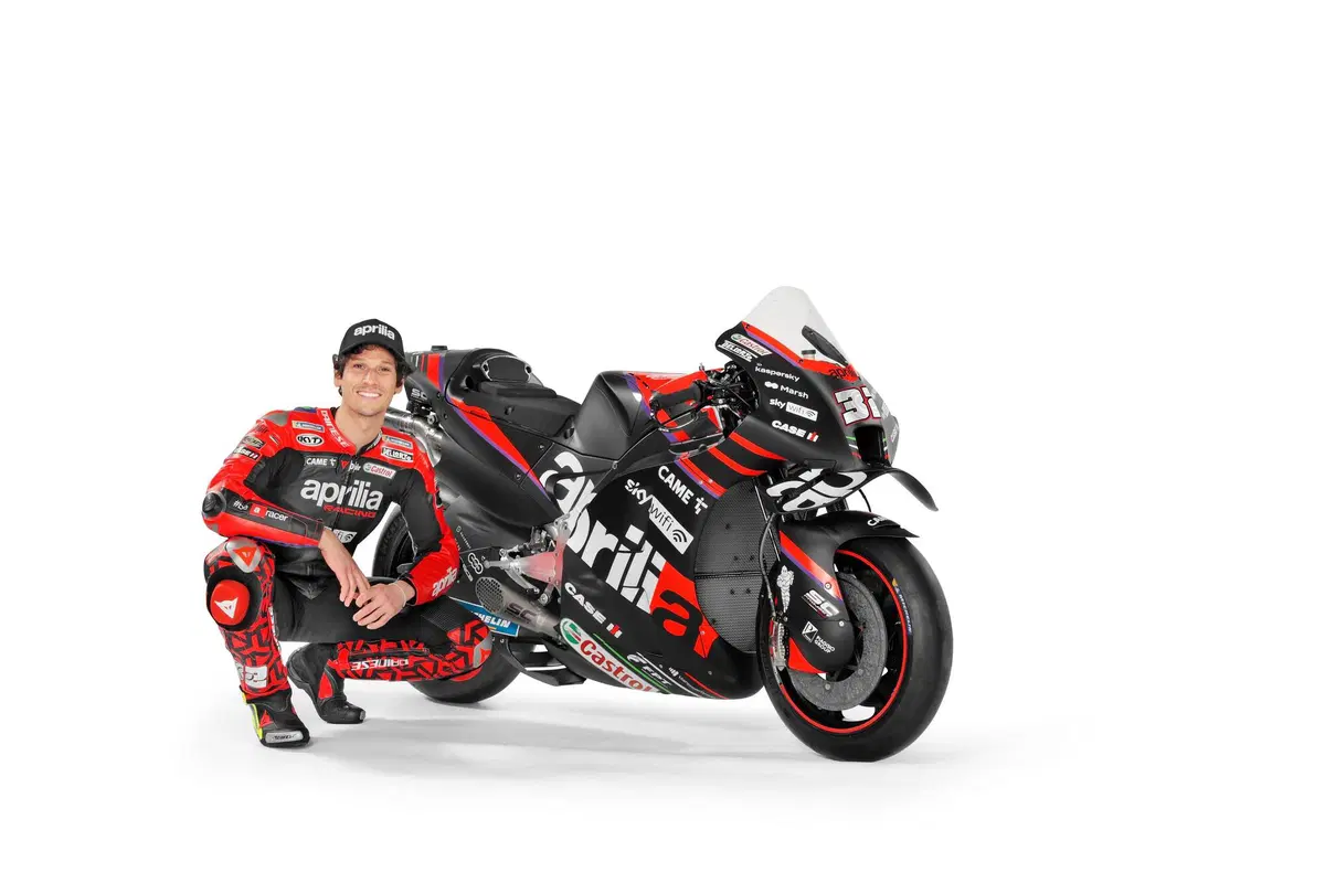 MotoGP 2022. Presentazione Aprilia: Factory team, RS-GP evoluta, alte ambizioni (21)