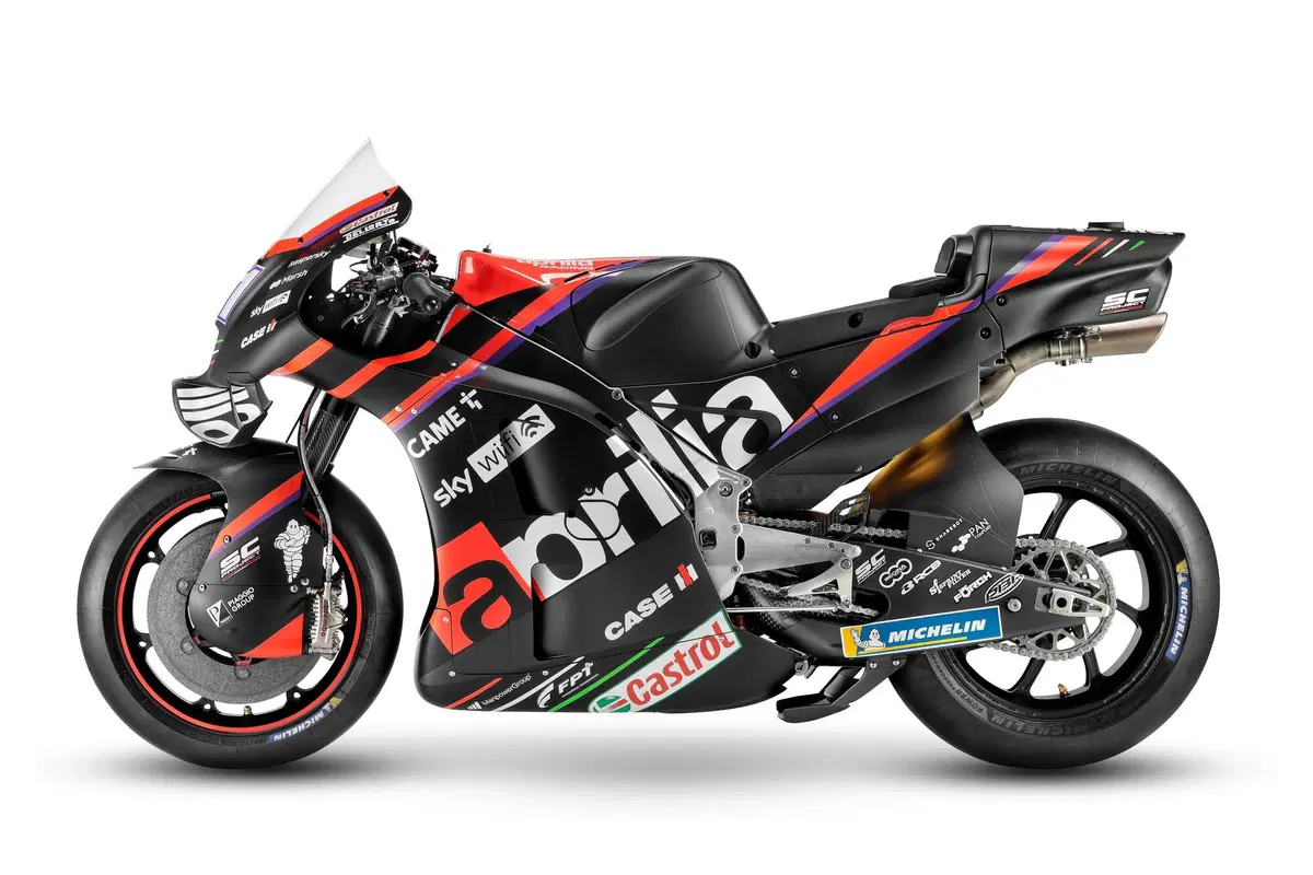 MotoGP: l'Aprilia RS-GP 2022 debutta online (9)