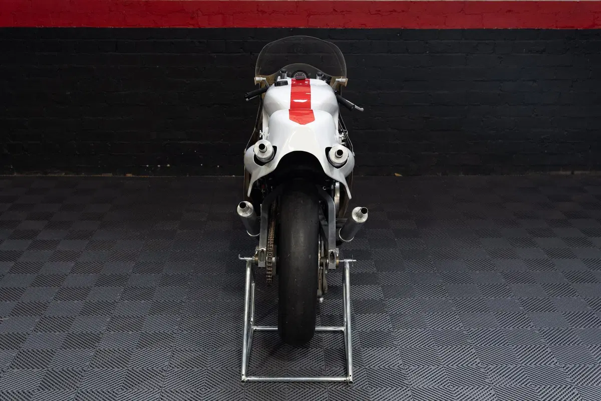 "New old stock": all'asta una Yamaha TZ500 del 1982