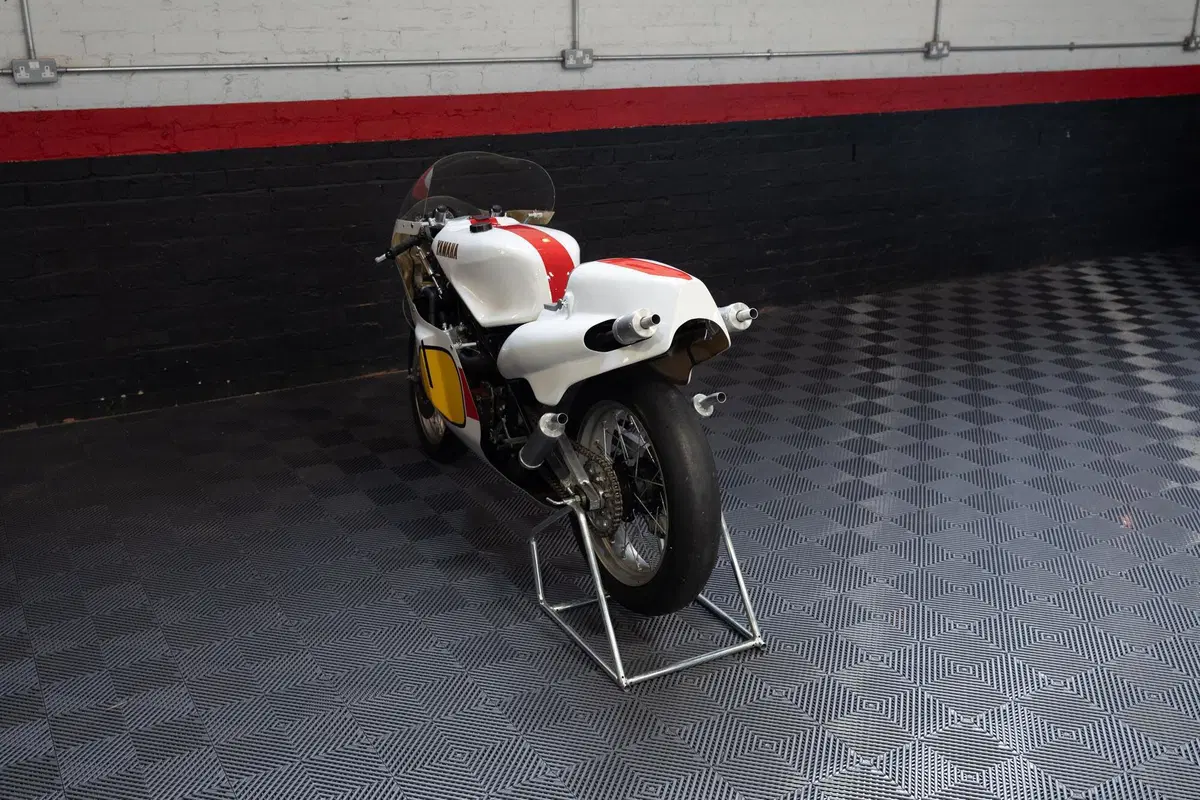 "New old stock": all'asta una Yamaha TZ500 del 1982 (2)