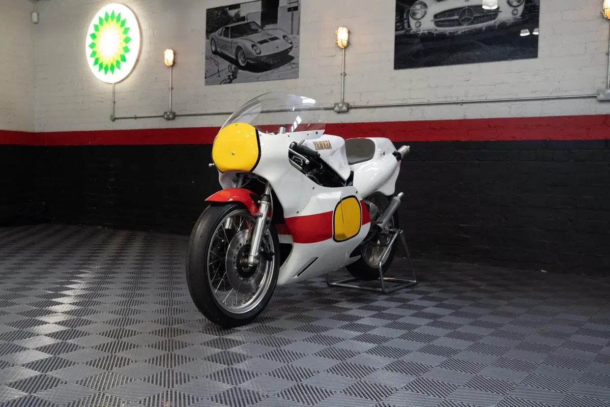 "New old stock": all'asta una Yamaha TZ500 del 1982 (3)