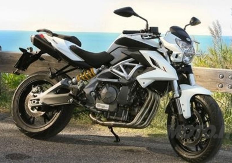 Arriva nelle concessionarie la Benelli BN600R