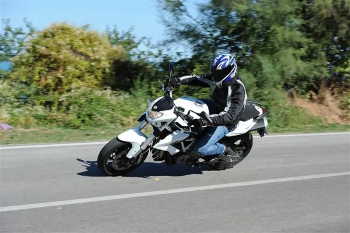 Arriva nelle concessionarie la Benelli BN600R