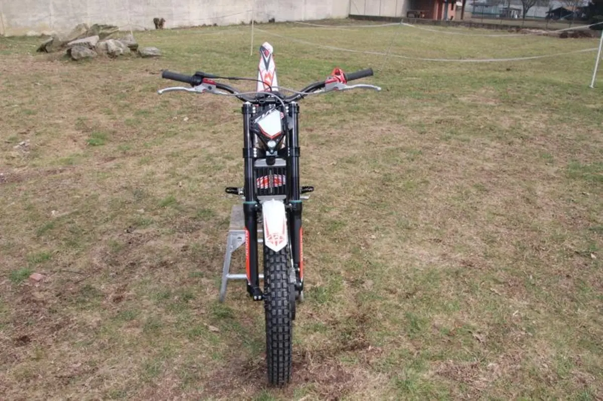 Beta Evo 300 Factory Official by James Dabill (12)