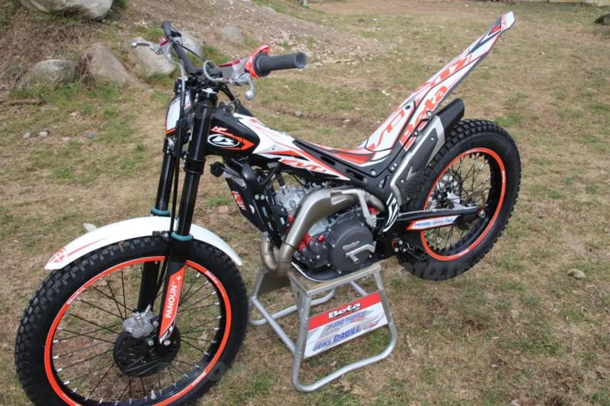 Beta Evo 300 Factory Official by James Dabill (13)