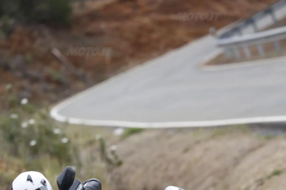 Test Michelin Pilot Road 4: Tre in Uno per ogni moto e situazione (4)