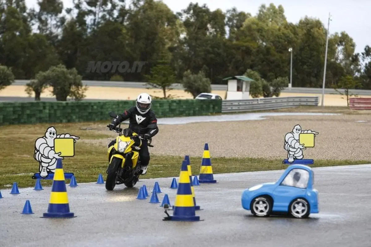 Test Michelin Pilot Road 4: Tre in Uno per ogni moto e situazione (10)