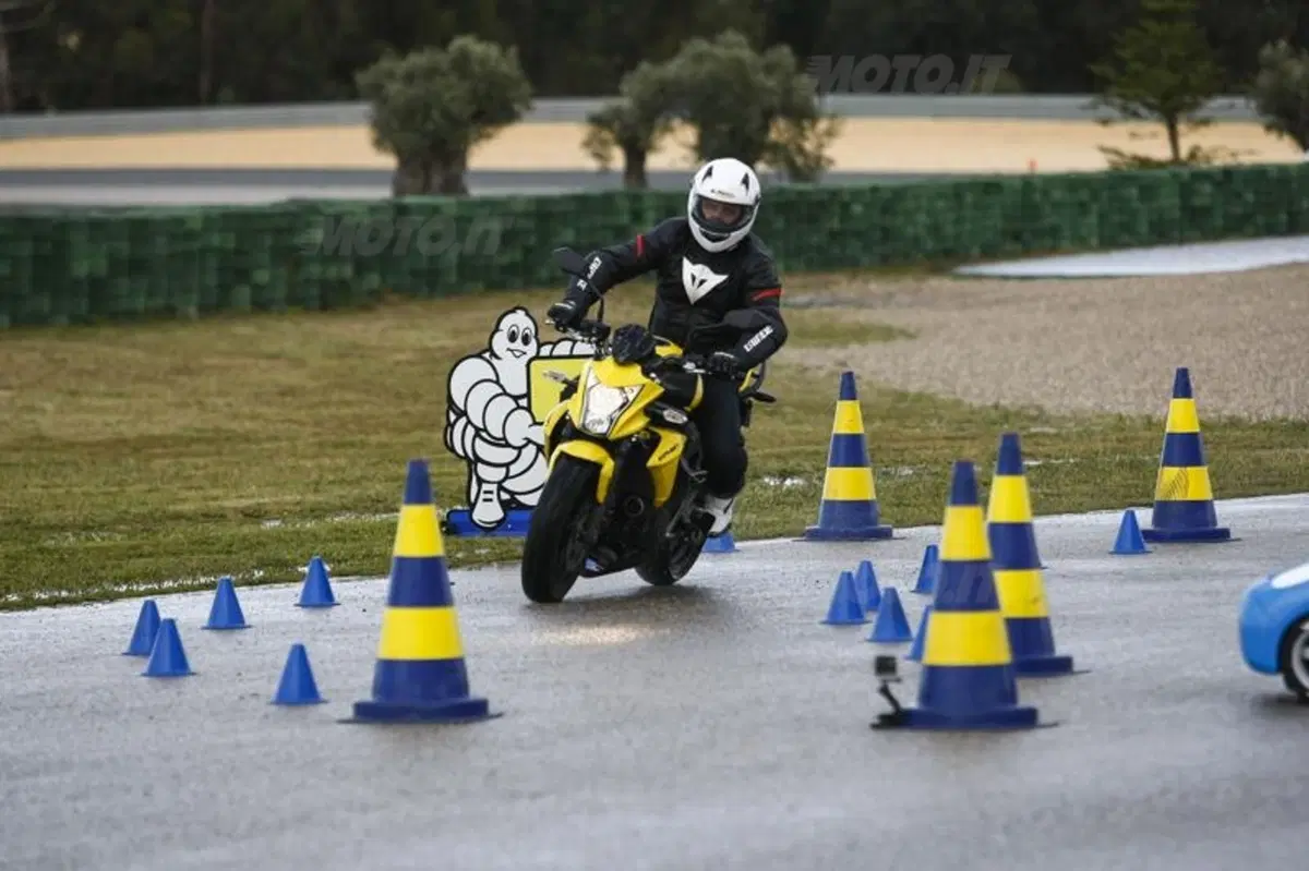 Test Michelin Pilot Road 4: Tre in Uno per ogni moto e situazione (11)