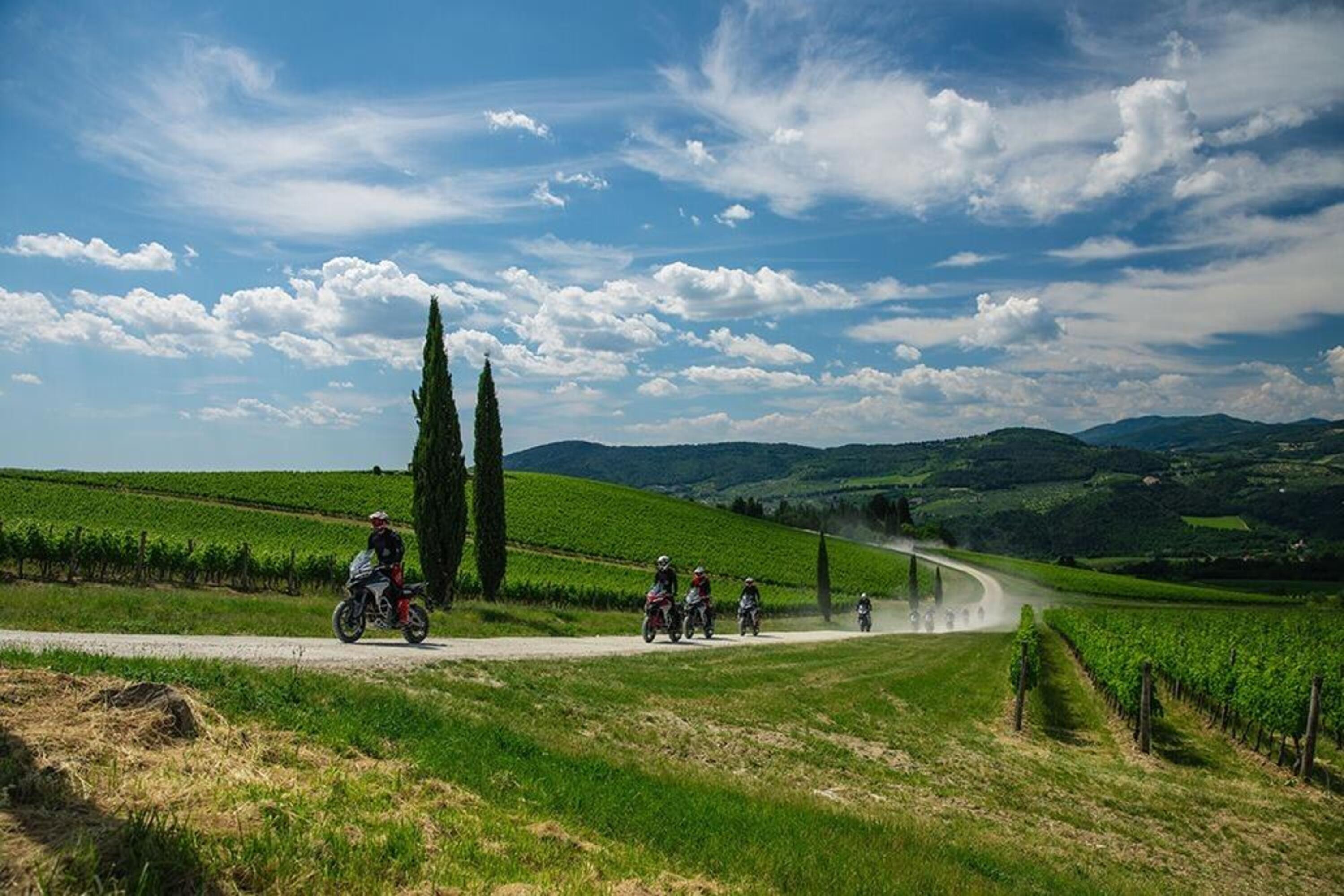 Ducati Riding Academy 2022: sei appuntamenti per la DRE Adventure