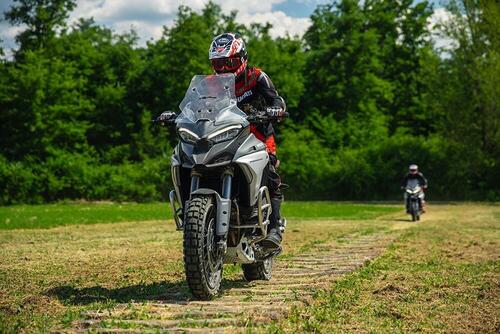 Ducati Riding Academy 2022: sei appuntamenti per la DRE Adventure (7)