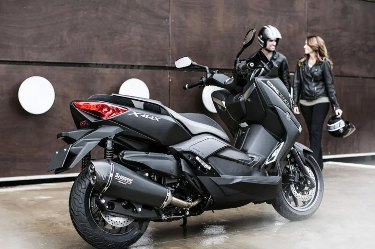 Yamaha X-Max 400 Momodesign: nuovo look (5)