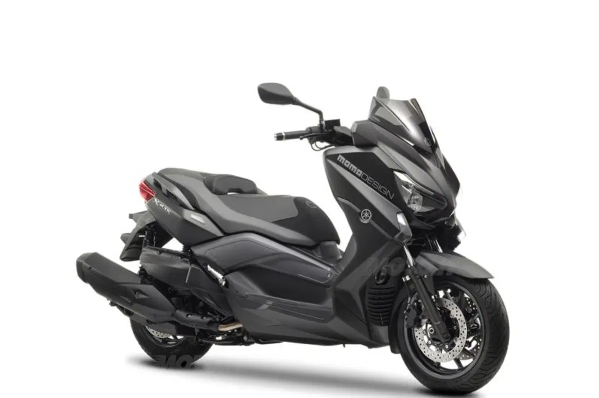 Yamaha X-Max 400 Momodesign: nuovo look (7)