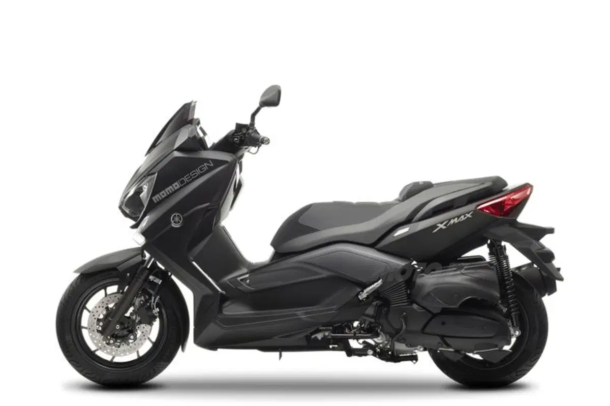 Yamaha X-Max 400 Momodesign: nuovo look (12)