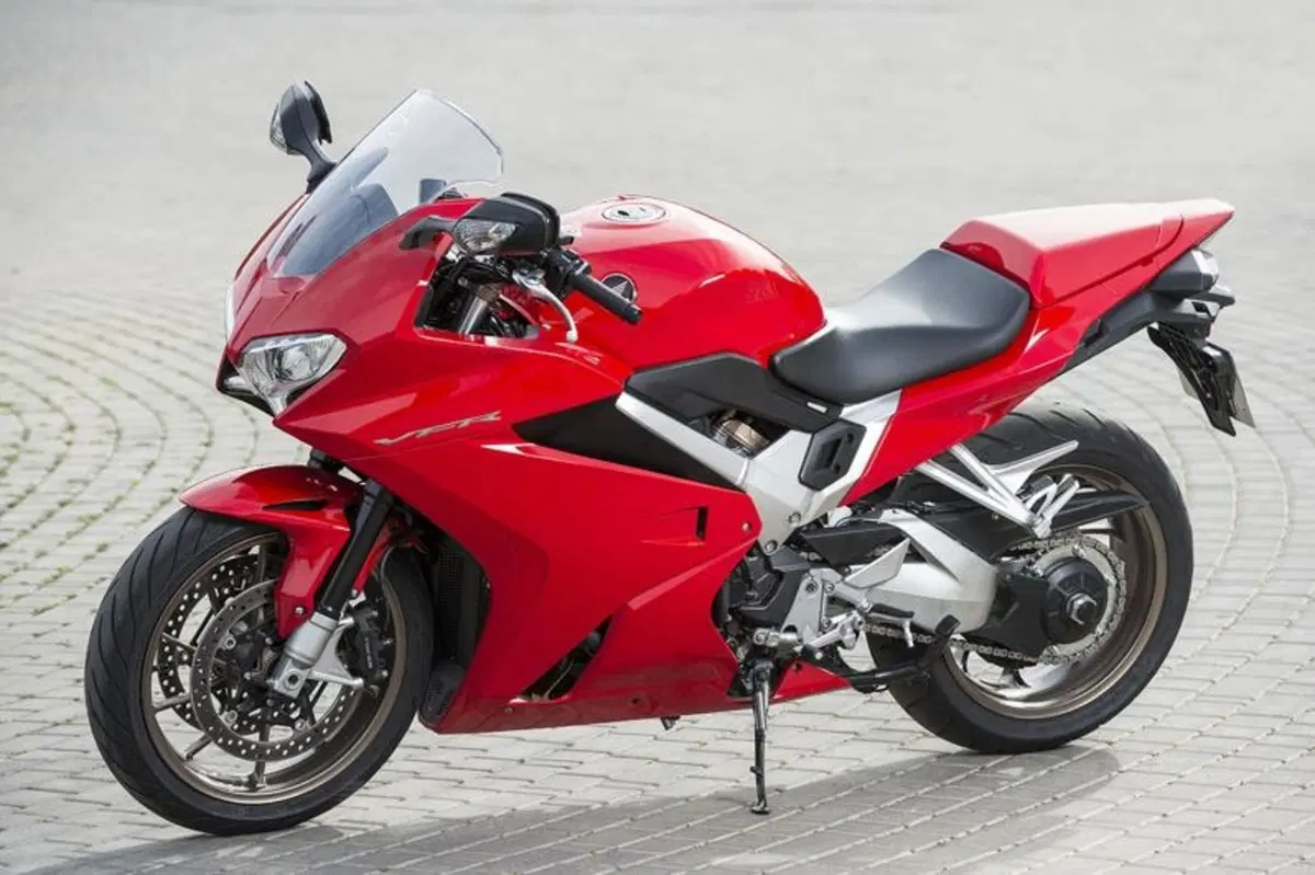Honda VFR 800F 2014   (20)