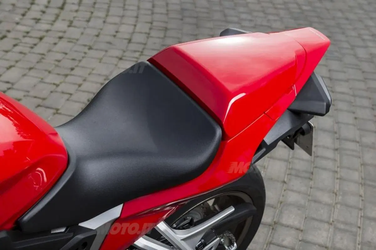 Honda VFR 800F 2014   (52)
