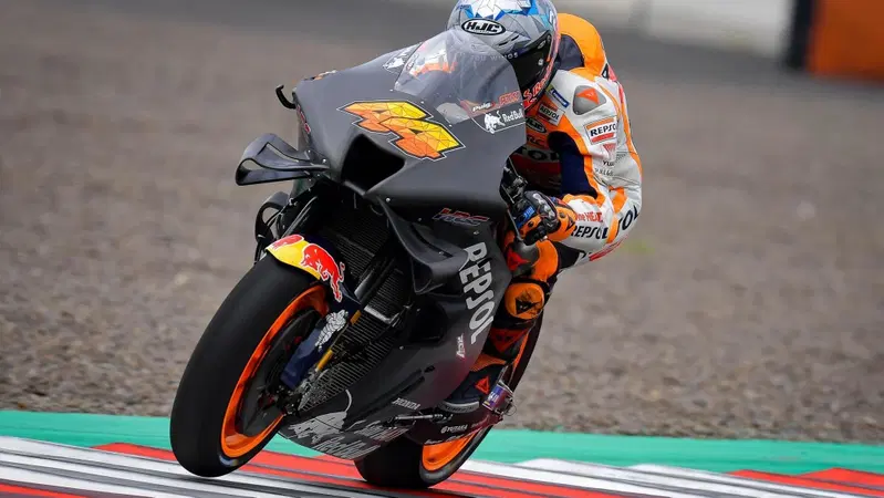 MotoGP, Mandalika/3: Alle 7 Pol Espargaro davanti a tutti [VIDEO]