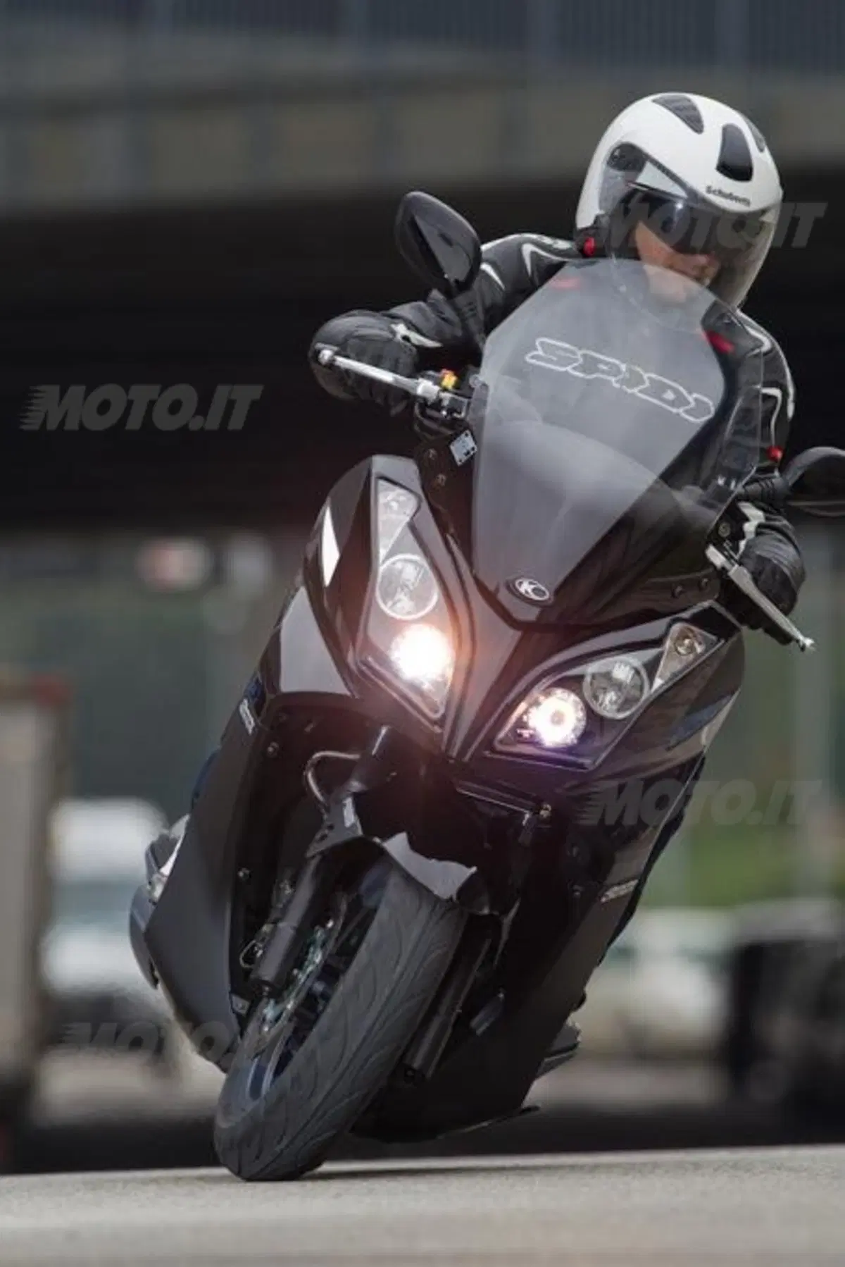 Kymco Downtown 300i ABS, già in vendita in versione 2015