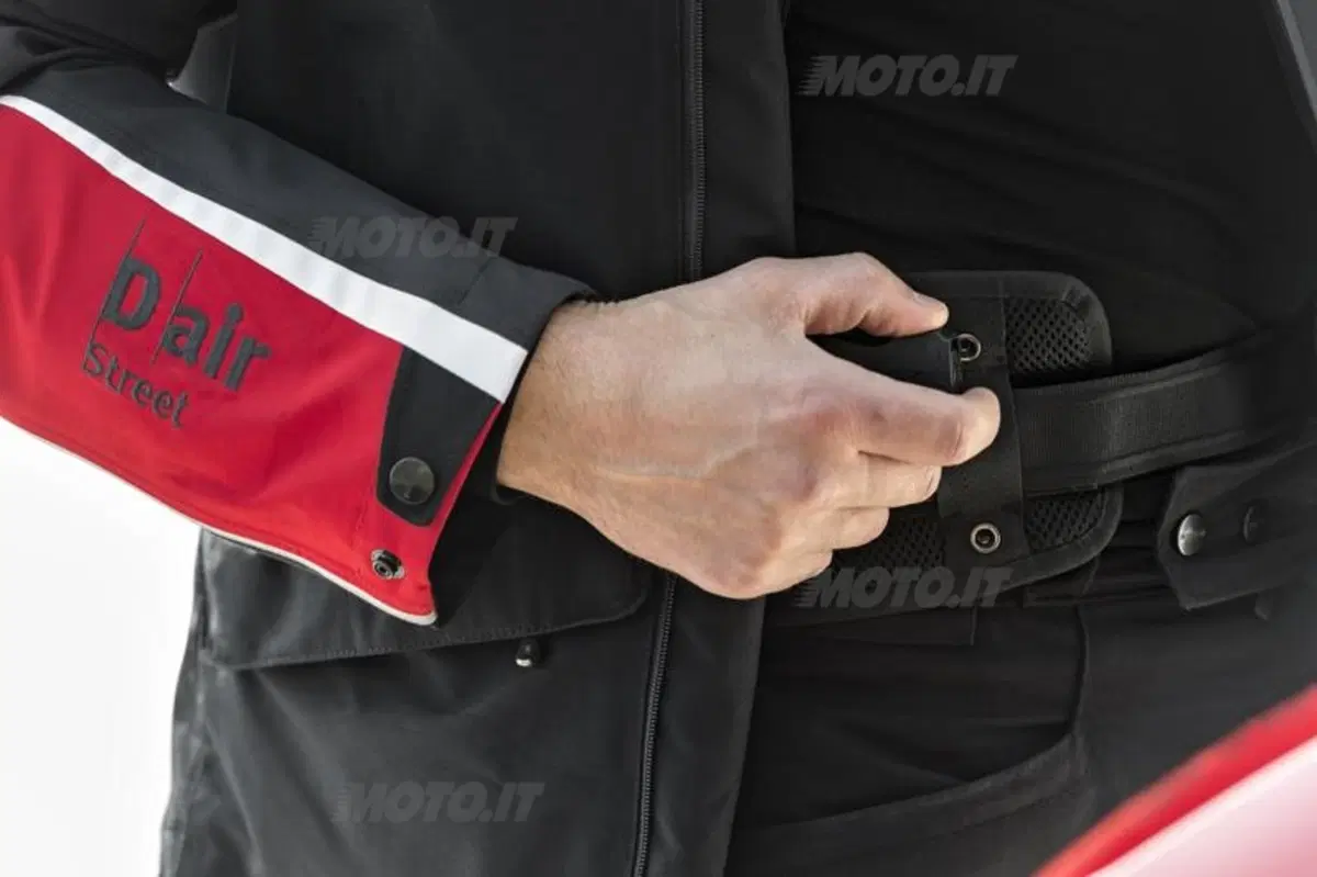 Da Dainese il primo sistema airbag integrato nella giacca sulla Ducati Multistrada (9)