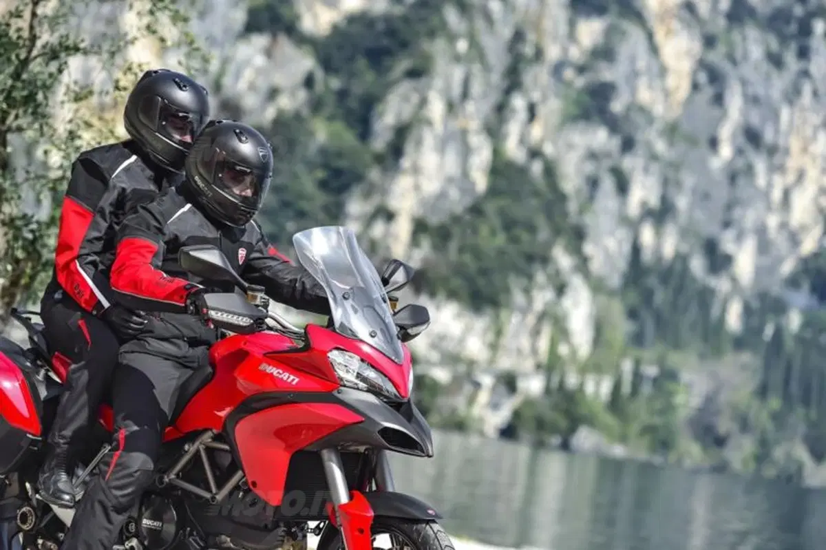 Da Dainese il primo sistema airbag integrato nella giacca sulla Ducati Multistrada (32)