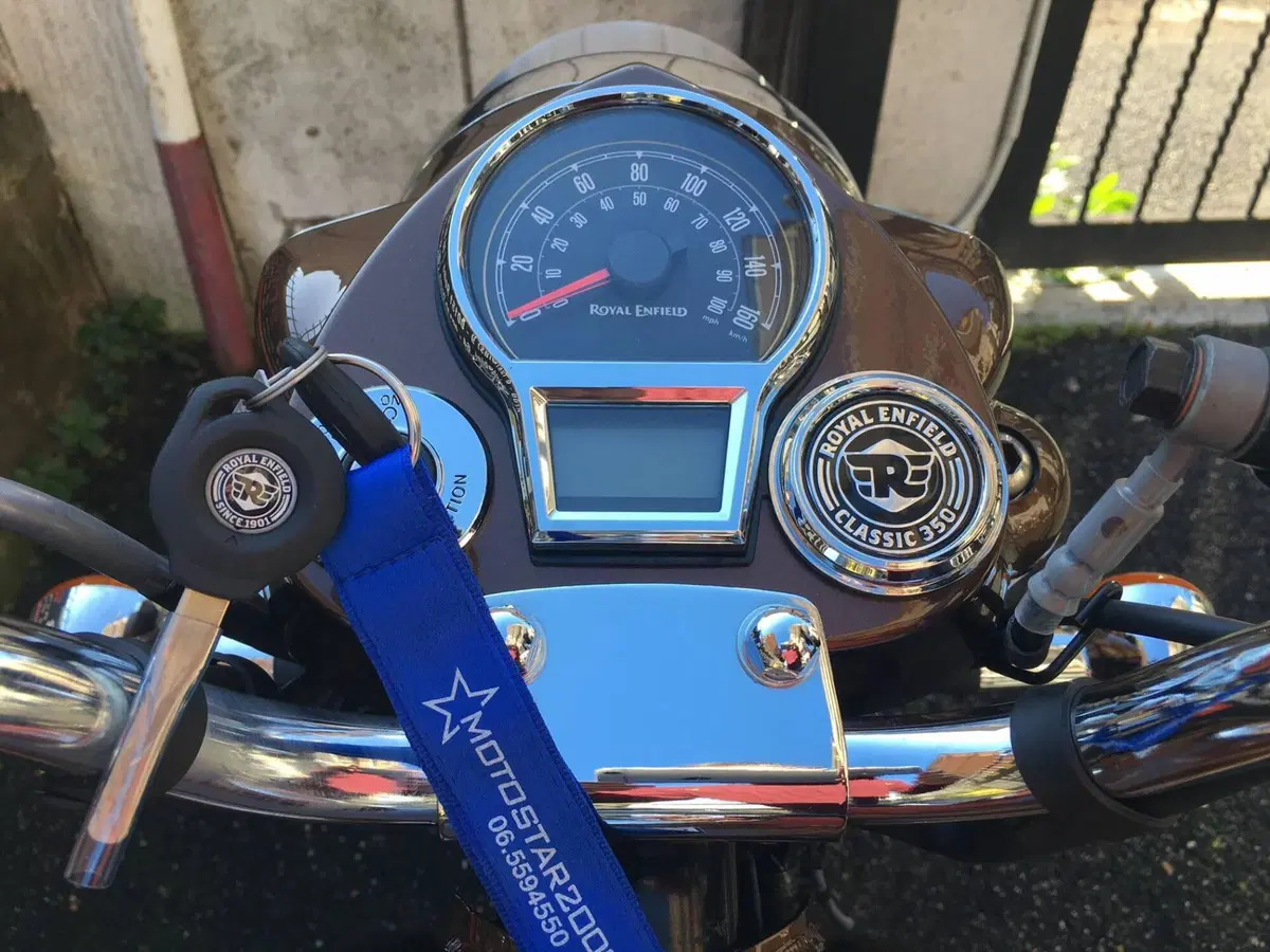 Royal Enfield Classic 350 (2021 - 26) (6)