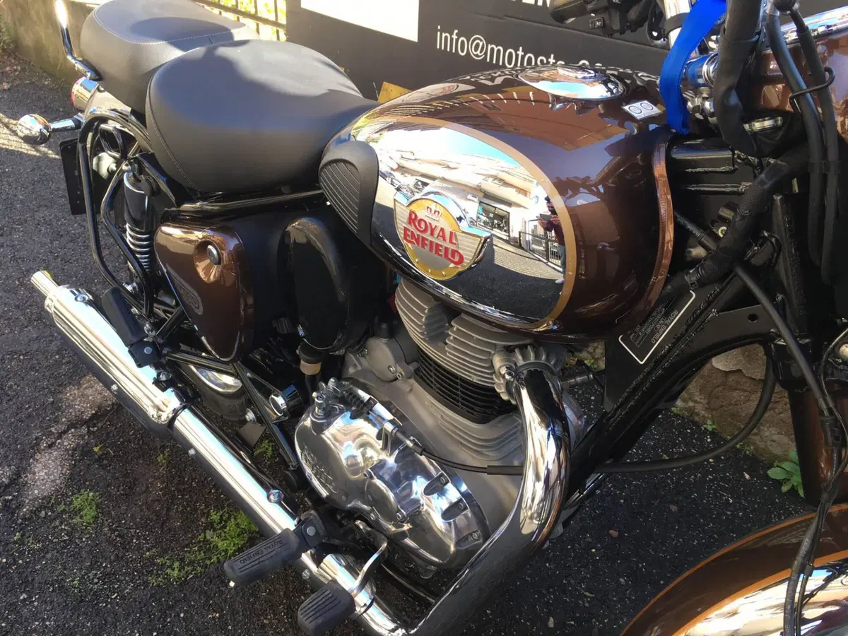 Royal Enfield Classic 350 (2021 - 26) (2)