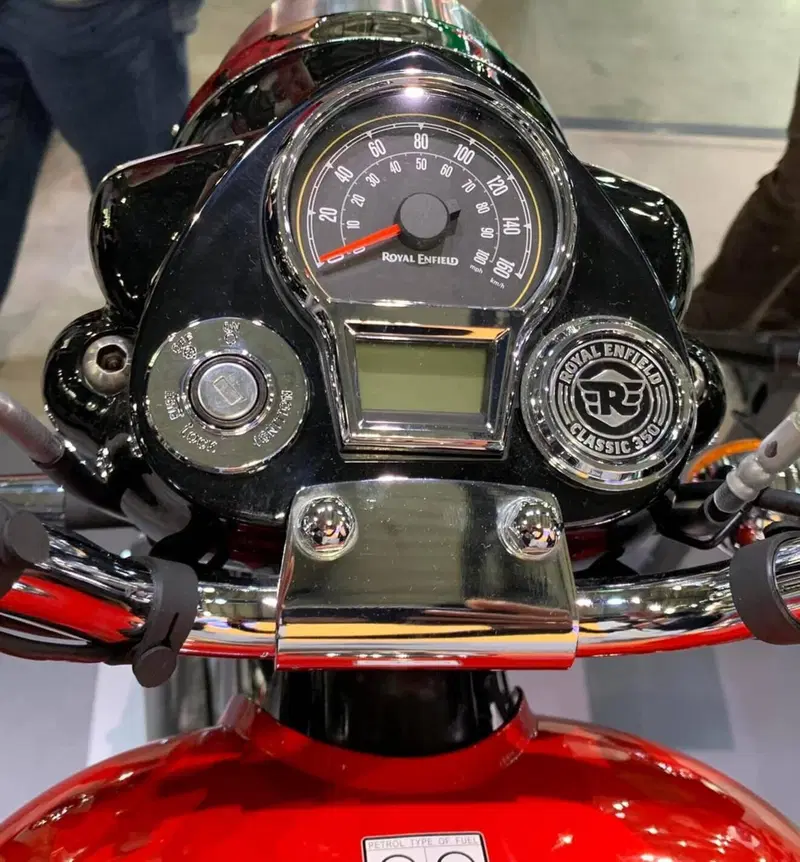 Royal Enfield Classic 350 (2021 - 26) (2)