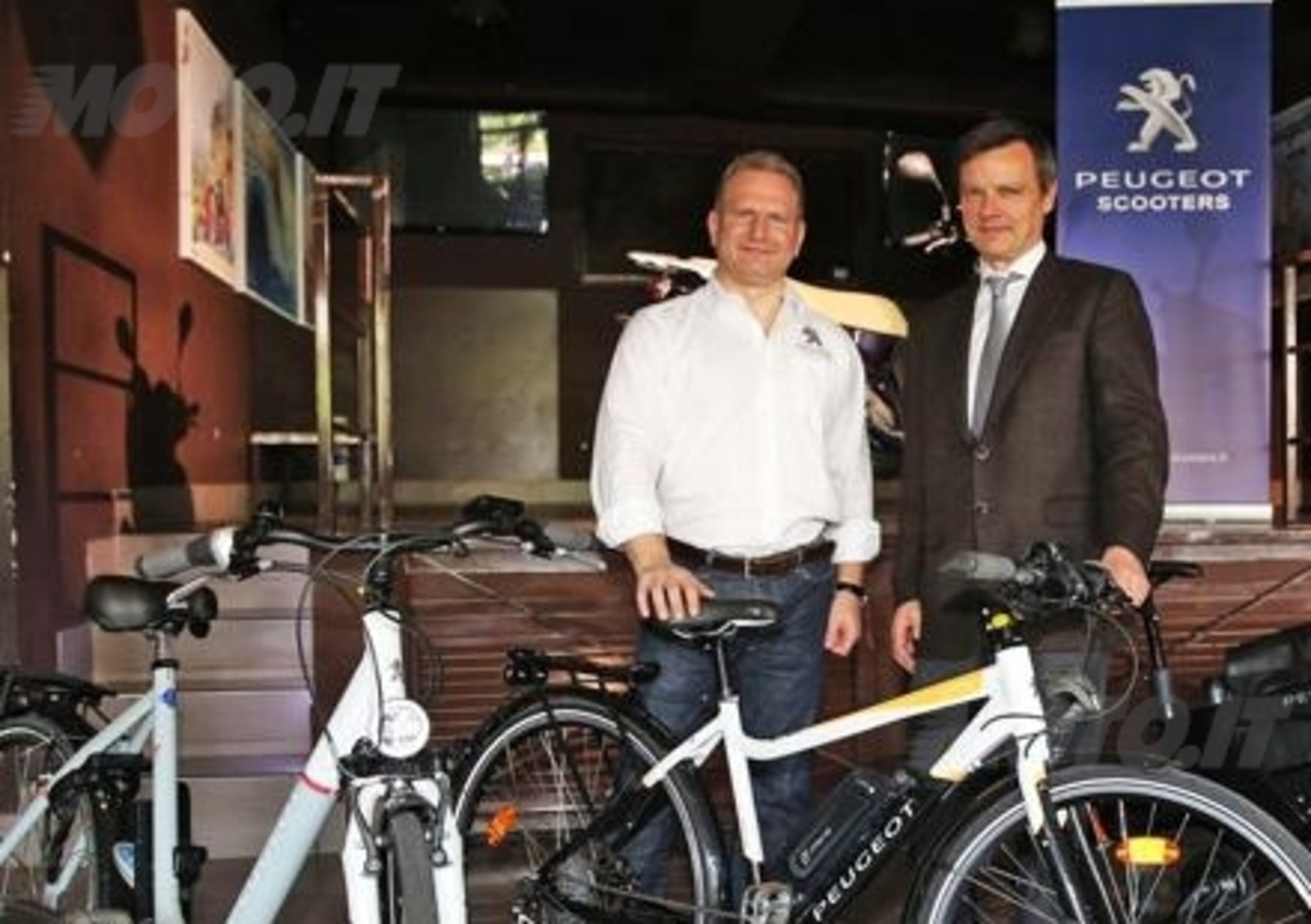 Peugeot: E-Bike e Tweet Evo per combattere il traffico con poca spesa