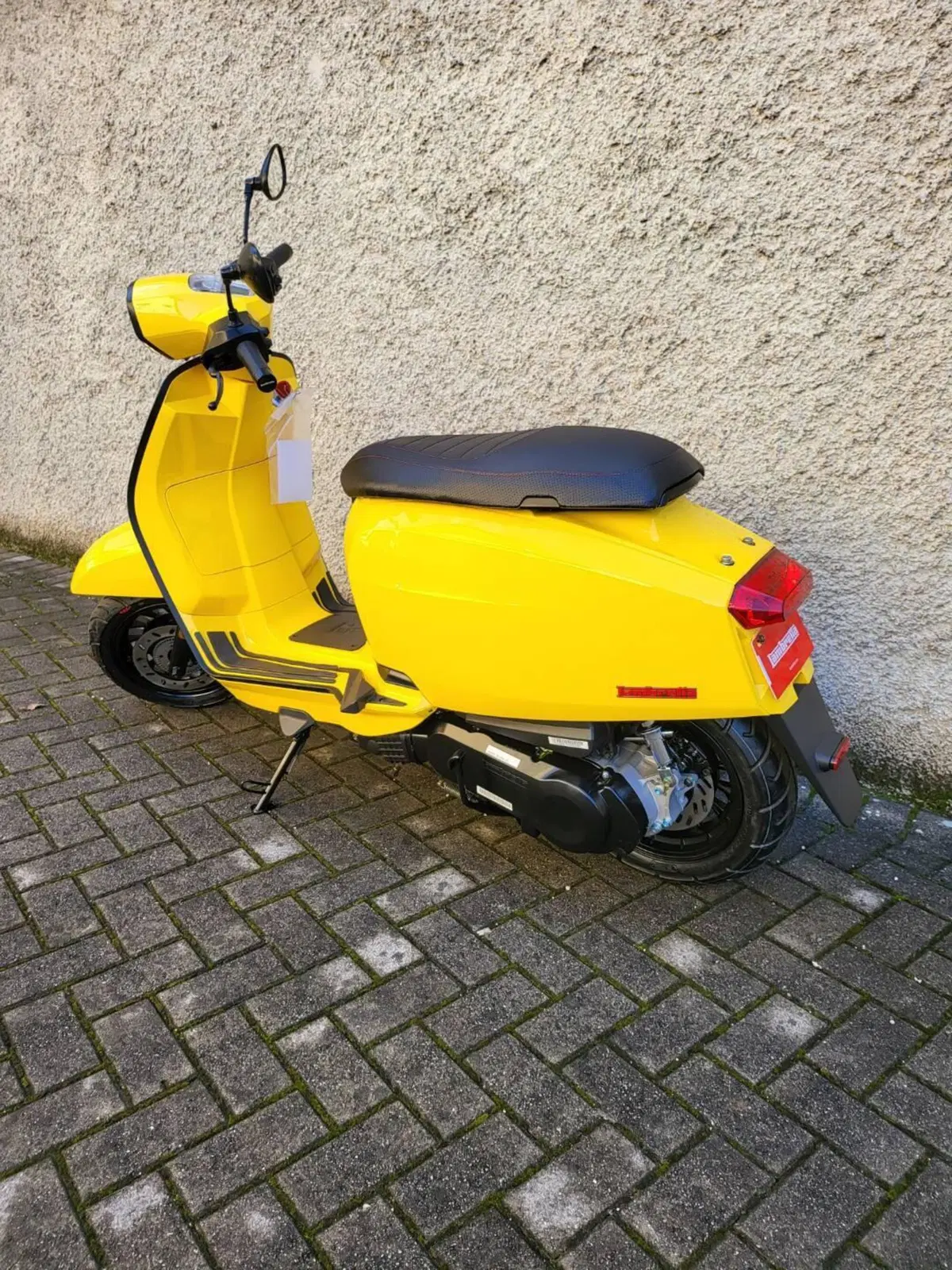 Lambretta V125 Special (2021 - 26) (4)