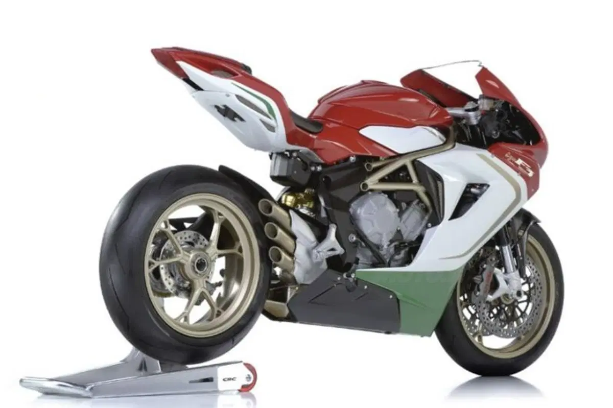 MV Agusta F3 800 Ago: il mito di Agostini è servito (3)