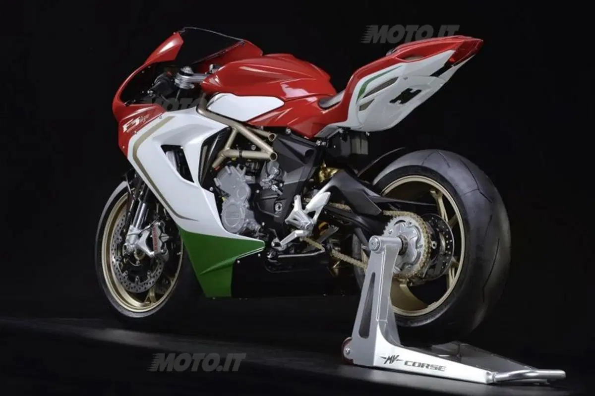MV Agusta F3 800 Ago: il mito di Agostini è servito (10)