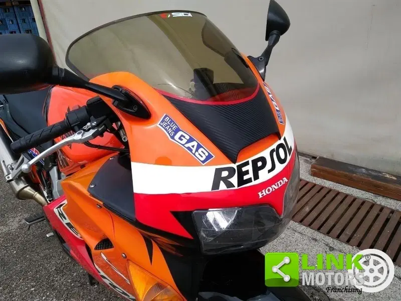Honda VFR 800 (1998 - 01) (11)