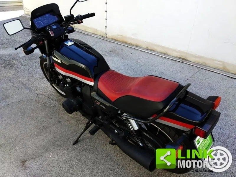 Kawasaki GPz 1100 (2)